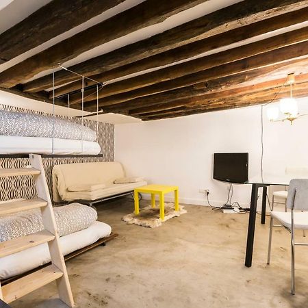 Charming 20M² Near Le Marais Lägenhet Paris Exteriör bild