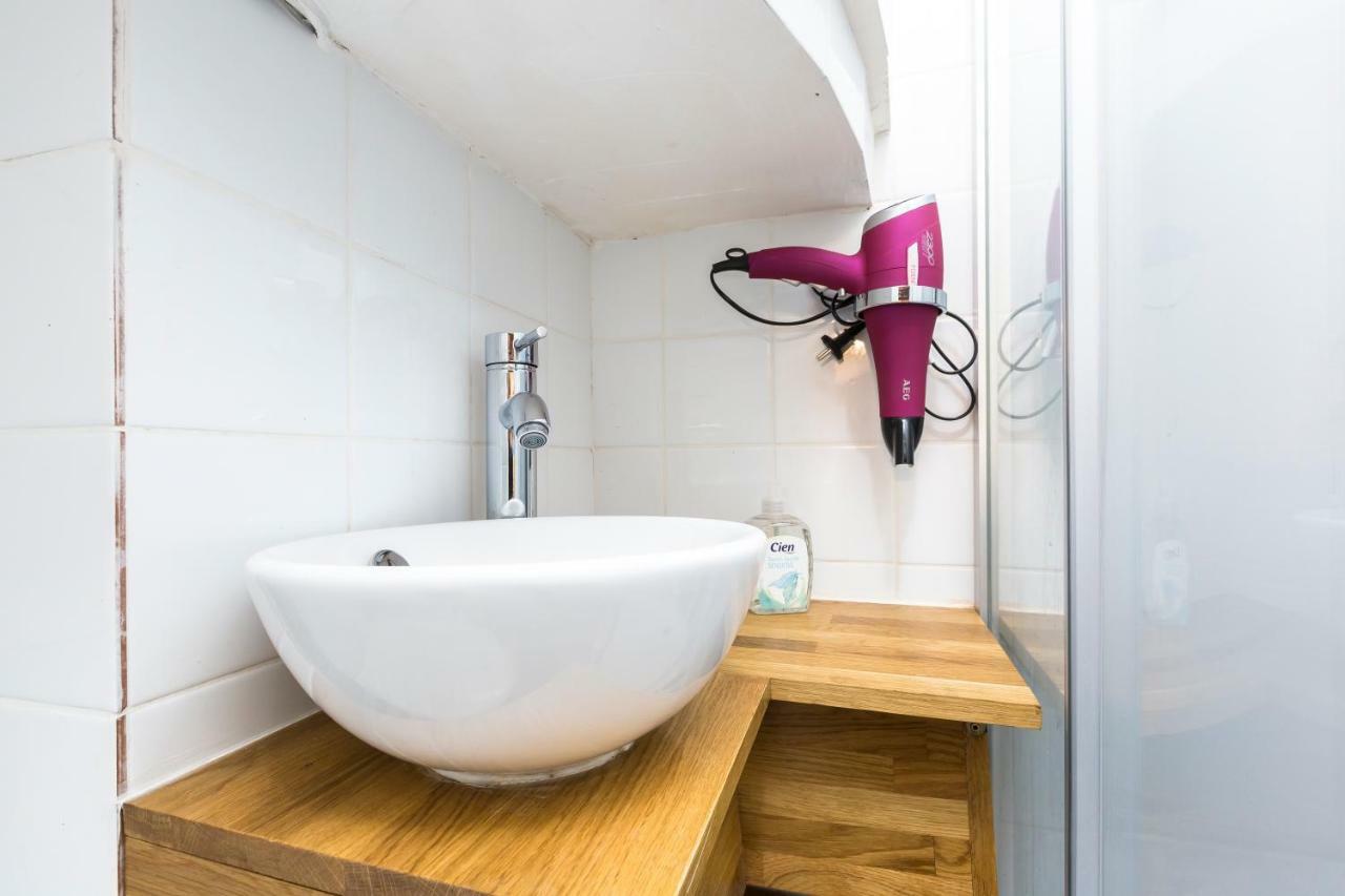 Charming 20M² Near Le Marais Lägenhet Paris Exteriör bild